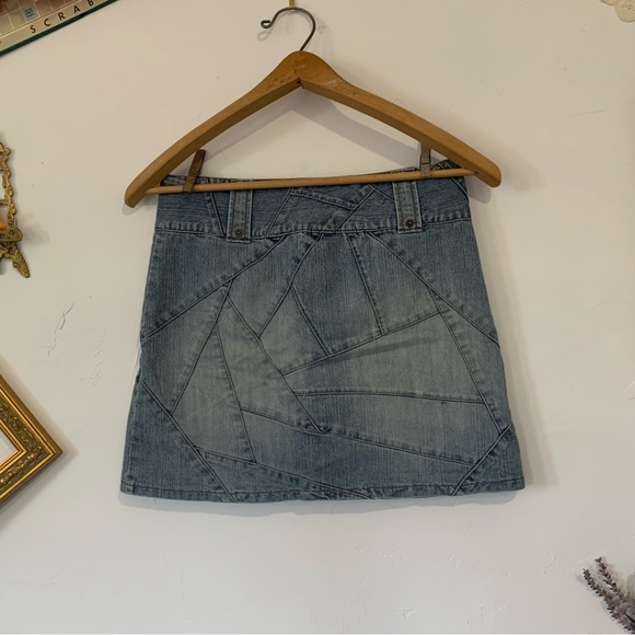 Vintage Y2K Patchwork Denim Mini Skirt Armor Jeans Size 5/6 - Picture 4 of 4